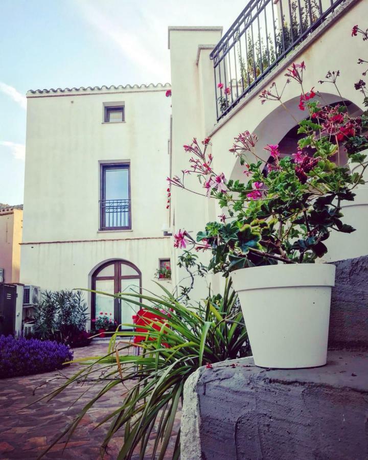 Arco Bianco - Monolocali Apartment Tortoli Bagian luar foto